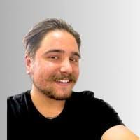 Alex Dearing's Instagram, Twitter & Facebook