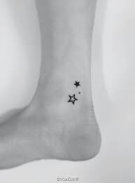 Epingle Par Yuliya Sur Tattoos Petits Tatouages Cheville Dessins De Tatouage De Cheville Tatouages De Petite Fille