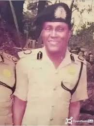 In a discussion with the principal. See Photo Of Atiku Abubakar As A Custom Officer Miss Petite Nigeria Blog