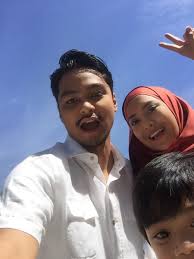 He is a former contestant of hero remaja 2011/12 with fattah amin, hafidz roshdi, saharul ridzwan, where he earned second place in the competition.since then he began active as an actor on film and television. Twitter à¤ªà¤° Syafiq Kyle Suamikupalingsweet Countdown Selamat Menonton