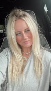 Leah Fish's Instagram, Twitter & Facebook