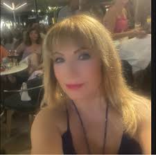 Use chicken wire to make garden ghosts.