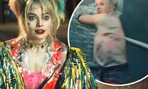 Birds Of Prey Trailer Sees Margot Robbie S Harley Quinn Blow Up Joker Daily Mail Online
