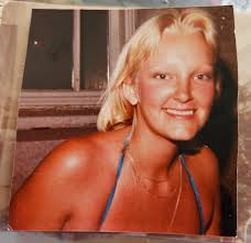 1977 graduation picture