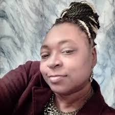 Queen Watts's Instagram, Twitter & Facebook