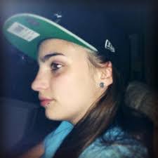 Alexis Mahan's Instagram, Twitter & Facebook