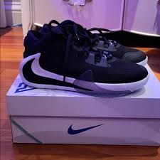 As antetokounmpo himself pointed out, it took a full 18 months to settle on an overall concept for his shoe. Nike Shoes Giannis Antetokounmpo Shoes Size 45 Boys Youth Poshmark