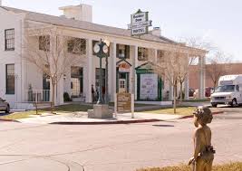 The boulder outdoor cinema is a seasonal outdoor movie theater in downtown boulder, located directly behind the boulder museum of contemporary art. The Best Boulder City Hoover Dam Museum Tours Tickets 2021 Nevada Viator