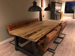 geschuurd en geschaafde tafel van eiken wagonplanken met metalen ondertel by pepijn kempen design thuis houten meubels thuisdecoratie