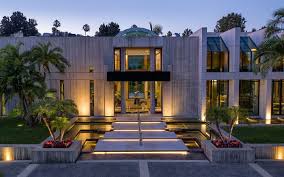 Atap rumah kotak, rumah kotak minimalis jepang, rumah kotak jepang, rumah minimalis gambar desain rumah minimalis modern kotak yang terbaru 31 10 2020 anda mampu mendesain area desain rumah kotak kecil ekonomis minimalis argajogja s blog sumber : Inspirasi Rumah Mewah Layaknya Seperti Selebriti Dunia