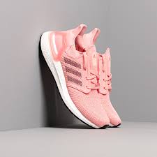 However some yeezy shoes include boost midsoles. Damen Sneaker Und Schuhe Adidas Ultraboost 20 W Glow Pink Maroon Signature Coral