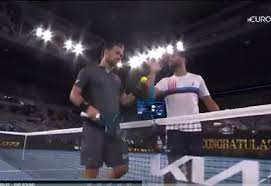 Fiery italian fabio fognini and countryman salavatore caruso had to be separated by security following fognini's comeback five set fognini (l) and caruso (r) exchanged words after the match. Lite Tra Fognini E Caruso Agli Australian Open Periodicodaily Sport