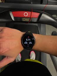 wednesday base run — a short one following a back day. 🤞🏻 RunningThreads