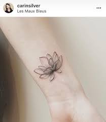 Tatouage Water Lily Tattoos Subtle Tattoos Flower Wrist Tattoos