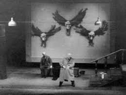 Die kleinen leute können nie und nimmer kriegsgewinner sein, so könnte die moral des stücks lauten, das brecht 1939 im schwedischen exil schrieb. The Founding And The First Season Of The Berliner Ensemble Chapter 2 A History Of The Berliner Ensemble