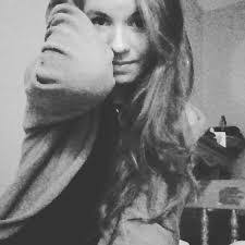 Vanessa Waldron's Instagram, Twitter & Facebook