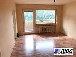 St ingbert · 2 zimmer · wohnung · baujahr 1988 · keller · dachgeschosswohnung · balkon. Zu Vermieten 2 Zkb Wohnung Mit Balkon In St Ingbert Sud Immobilien Jung St Ingbert