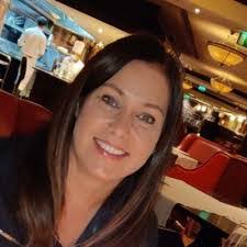 Lynn Mccoll's Instagram, Twitter & Facebook