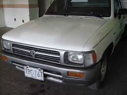The majority of these vehicles are sold as pickup truck or cab chassis variants, although they could be configured in a variety of body styles. Toyota Hilux 1998 Youtube
