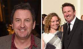 Tara mckillop is famous as the wife of the renowned comedian lee gordon mckillop, commonly known as lee mack. Lee Mack Wife Who Is Lee Mack S Wife Tara Celebrity News Showbiz Tv Express Co Uk