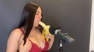 ASMR Wan Banana Blowjob Leaked Video - ViralPornhub.com