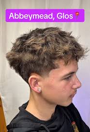 ABBEYMEAD, GLOUCESTERSHIRE 📍click the link in my bio to book £25 cuts with  me⚫️🟣 Link in bio to buy SMEASH🫡 I saved him with this mid blowout taper  X textured fringe💯💈 #gloucesterbarber ...