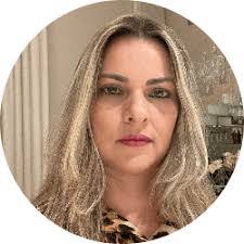 Victoria Porto's Instagram, Twitter & Facebook