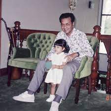 The daughter of one's son or daughter. Grandchild Of Malaysia S Mahathir Mohamad Offers Intimate Look At Iron Fisted Prime Minister In New Documentary South China Morning Post