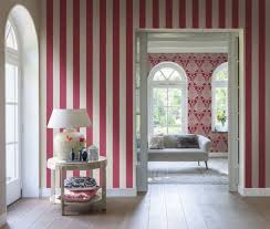 Sind diese im stil des neobarock gestaltet, sind sie auch in grün oder rot zu kaufen. Casa Padrino Barock Textiltapete Rot 10 05 X 0 53 M Barock Tapete Deko Accessoires Barockgrosshandel De