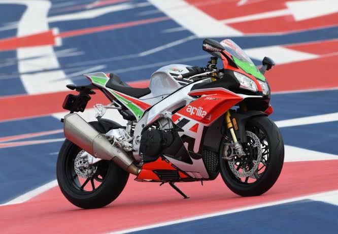 Aprilia RSV4 RF