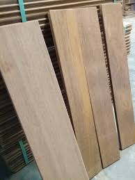 Apa saja perbedaan dari ketiga jenis lantai kayu tersebut? Lepopdiary Pilih Lantai Kayu Solid Apa Engineered