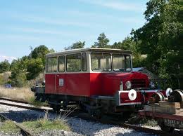Ouverture aux voyageurs fin 2000.création d'un rucher le rucher. 2007 Der Sncf Abgekaufte Draisine Typ Du 65 Des Train Touristique Der Velorail Du Larzac Im Bahnhof Von Sainte Eulalie De Cernon Bahnbilder De