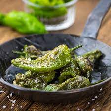 I've also smoked some for a nice smokey spanish paprika. Pimientos De Padron Mini Paprika Aus Padron Rezept Hagen Grote Shop