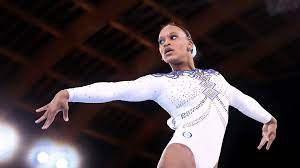 Já rebeca andrade avançou à final nas barras assimétricas ao finalizar o primeiro dia na terceira posição geral, com 14.233. Esd5qvz2vh5qam