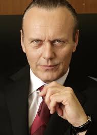 I find this to be cool and quite the turnaround. These actors appeared as  guest stars, and years later, they became main stars in their TV  series/movies. There are others, but I