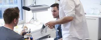 Eine 2002 gegründete tochterfirma in den usa und vertriebspartner in über 100 ländern machen meisinger zu einem global player der medizintechnik. Implantatsysteme Ubersicht Welche Zahnimplantatsysteme Gibt Es