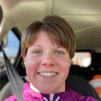 Karen Cassetta's Instagram, Twitter & Facebook