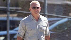 Photo brian gleeson, daniel craig, jack quaid. The Sunglasses Worn By Joe Bang Daniel Craig In Logan Lucky Spotern