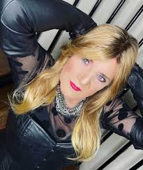 The Boudoir London على X: "The final part of my glove queen Miss Alana  Barton. Nobody rocks a pair of gloves like Alana! @AlanaBarton18  https://t.co/kFiiupYN4X"