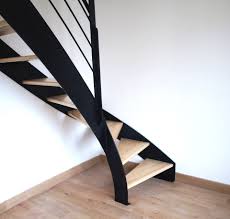 A la recherche d'un ouvrage discret mais ayant un esthétique qui se démarque, l'escalier 1/4 tournant est l'alliance du style et du classique. Escalier Bois Metal Entreprise D Amenagement Interieur Artisan Menusier