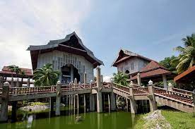 Masjid kampung laut 1966, (tapak lama) karya haji abdul halim bashah : Tempat Menarik Di Terengganu Blog Sihatimerahjambu