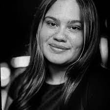 Alexis Tobin's Instagram, Twitter & Facebook