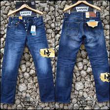 Levi's truly symbolizes the american style through its blue jeans. Levis Prices And Promotions May 2021 Shopee Malaysia