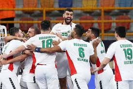 الاحتكاك بمنتخبات مثل أيسلندا والبرتغال سيفيدنا * آلان بورت في تواصل معنا وهكذا حضرنا وقال كريم بشكور، المدير الفني للاتحاد الجزائري لكرة اليد، لوكالة الأنباء الألمانية (د.ب.أ)، إن القرعة جنبت الجزائر الوقوع في مجموعة. ÙƒØ£Ø³ Ø§Ù„Ø¹Ø§Ù„Ù… Ù„ÙƒØ±Ø© Ø§Ù„ÙŠØ¯ Ø®Ø·Ø© Ø¹Ø§Ø·ÙÙŠØ© Ù„Ù…Ø¯Ø±Ø¨ Ø§Ù„Ø¬Ø²Ø§Ø¦Ø± Ø¶Ø¯ Ø¨Ù„Ø§Ø¯Ù‡