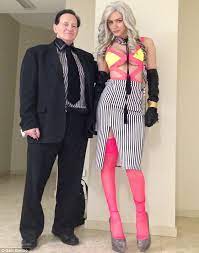 Controversial australian businessman geoffrey edelsten has died aged 78 in melbourne. Geoffrey Edelsten S New Girl Gabi Grecko Said She Threw His 30 000 Glass Eye In The Bin Daily Mail Online