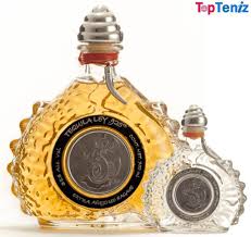 Top 10 Most Expensive Alcoholic Drinks In The World In 2020 Alcoholic Drinks Alcohol Expensive Wine