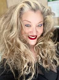 Barbara Cuffe's Instagram, Twitter & Facebook