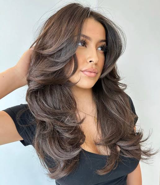 Butterfly Haircut Ideas for Instant 'Rom-Com Hair' | Glamour