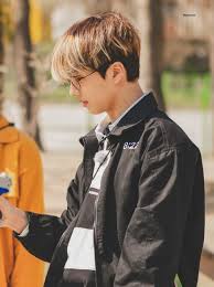 Gambar kartun laki laki ganteng keren foto mengenai animasi yang diulas berikut ini ini yakni gambar yang membahas tengtang animasi terbaru yang kerap di pakai untuk dp di media sosial. Dolphin Screams Does This Mean The Rest Of The Gc Is Neo City Dol Fanfiction Fanfiction Amreading Books Wattpad Park Jisung Nct Jisung Nct Nct Dream