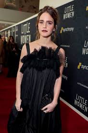 Quite a lot of fashion critics are scratching their heads trying to figure out what went wrong in emma's look. Little Women New York Premiere Red Carpet Rundown Tom Lorenzo